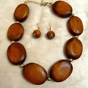 Wood beads artisan necklace and earrings set